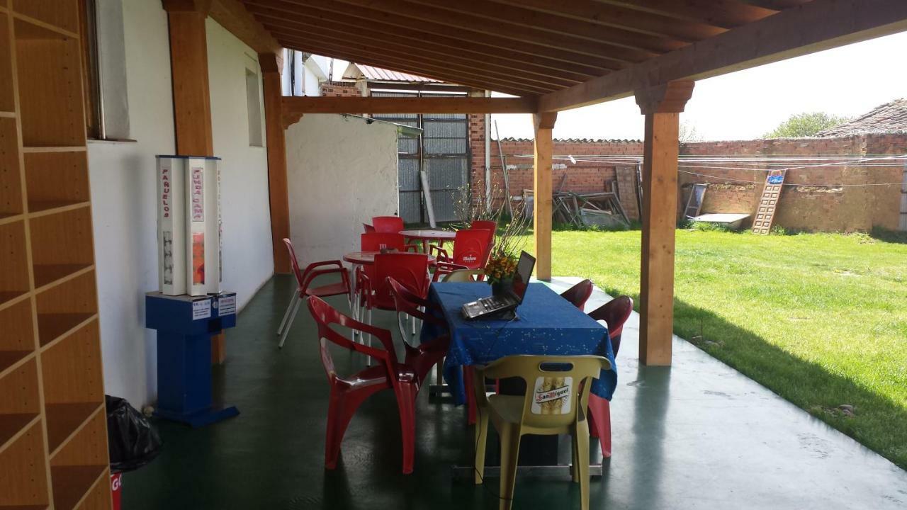 albergue camino real Calzadilla de la Cueza Exterior foto